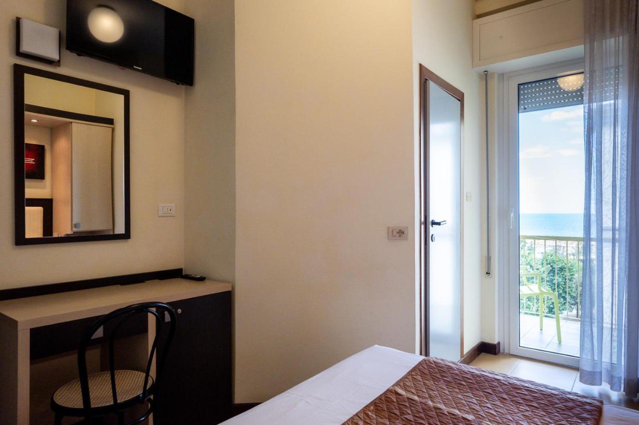 Hotel City Rimini Exterior photo